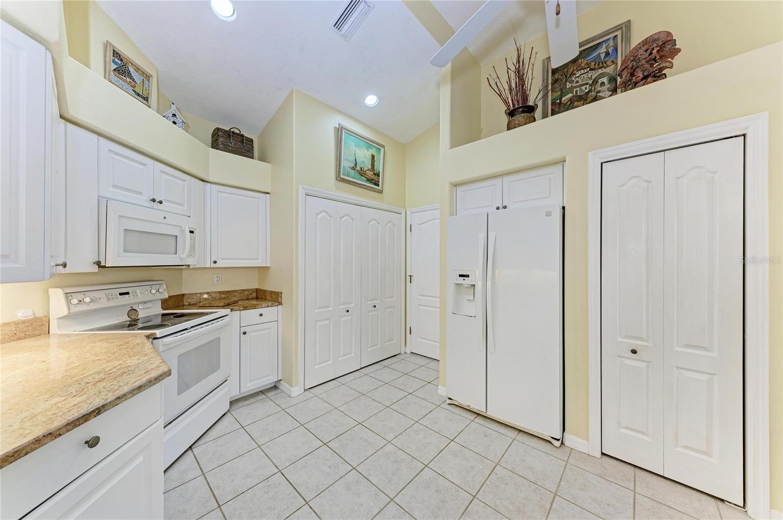 3883 Alamanda, Sarasota, FL 34238