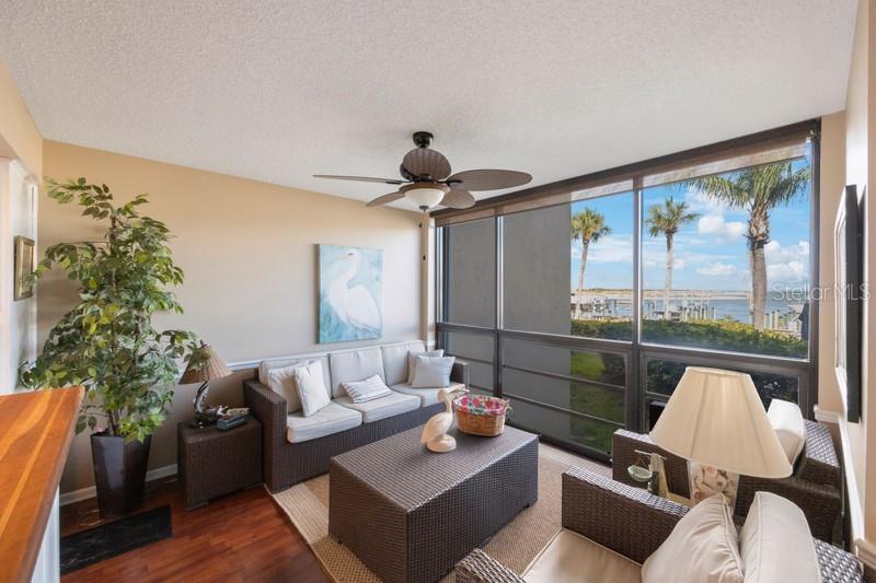 1060 Pinellas Bayway Unit 103, St Petersburg, FL 33715