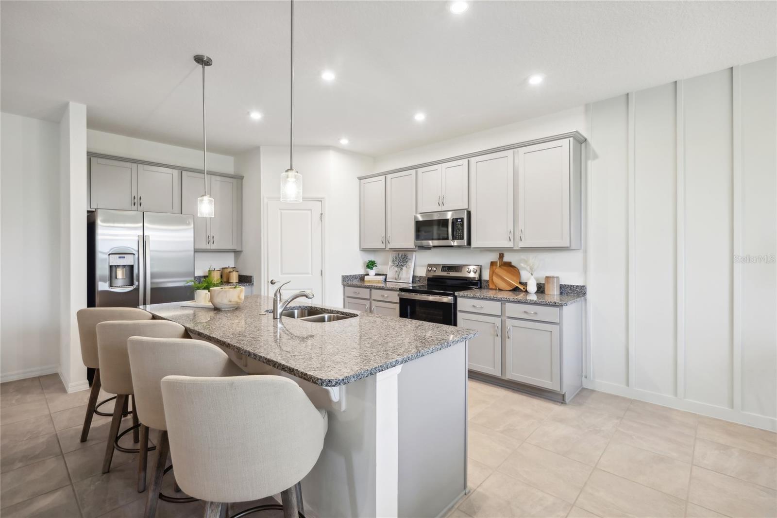 12912 Cara, Grand Island, FL 32735