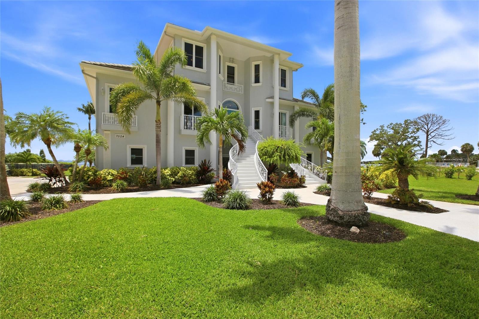 7524 Westmoreland, Sarasota, FL 34243
