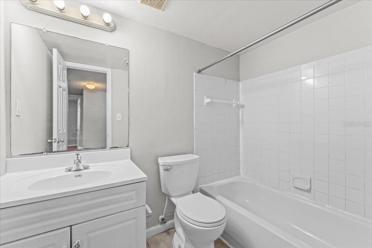12407 Oak Cedar Unit 202, Tampa, FL 33612