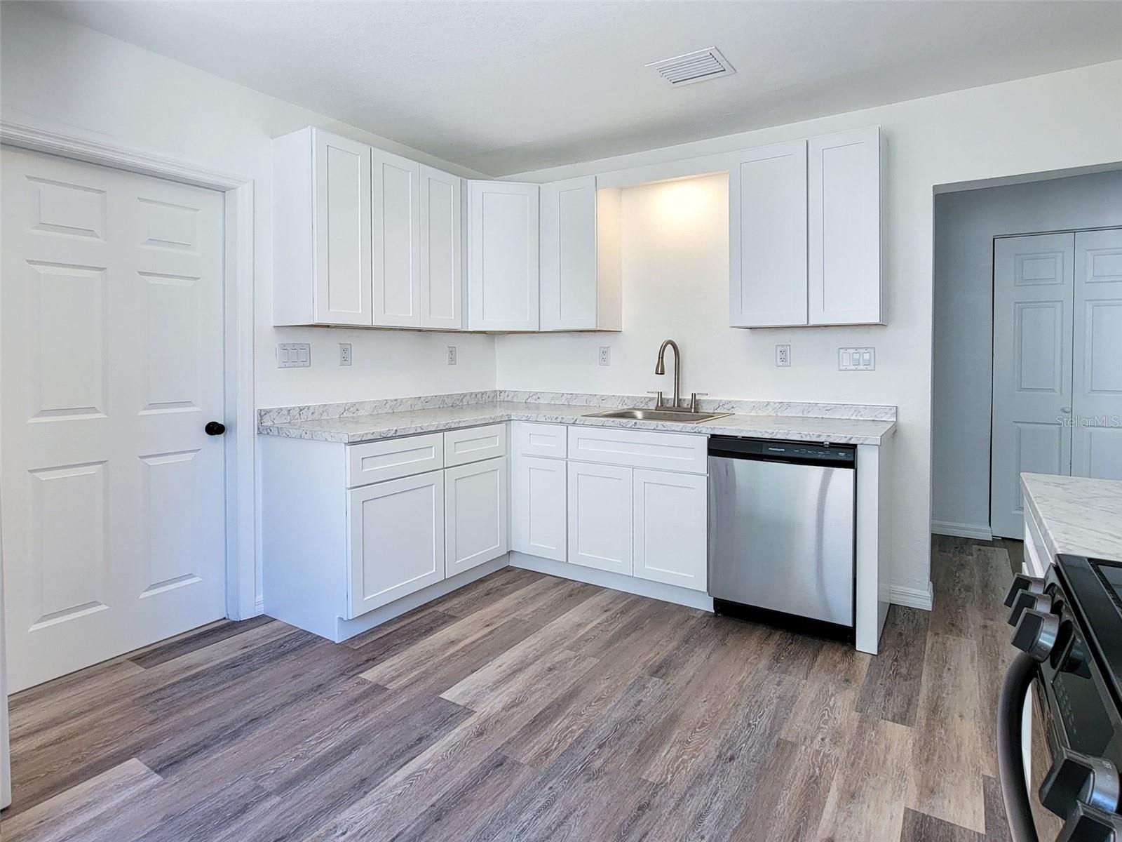 1520 19th, Bradenton, FL 34205