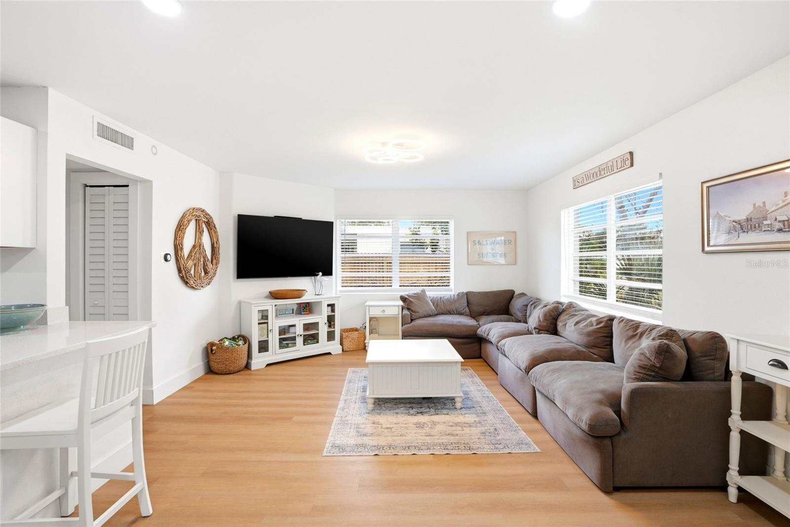 4027 Huntington, St Petersburg, FL 33703