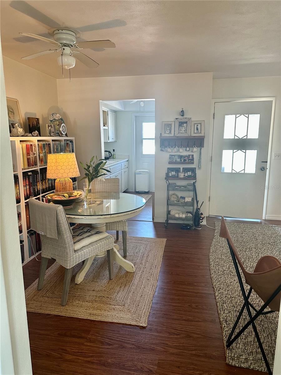 1221 Drew Unit D9, Clearwater, FL 33755