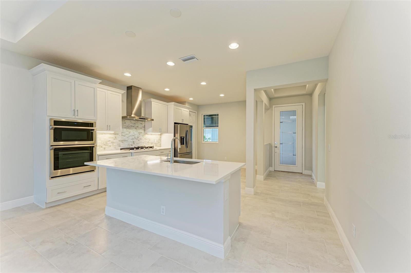 172 Van Gogh, Bradenton, FL 34212