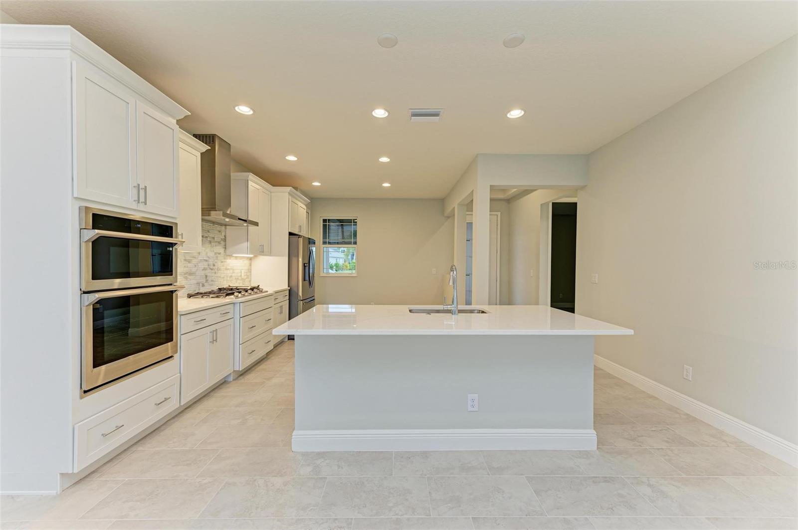 172 Van Gogh, Bradenton, FL 34212