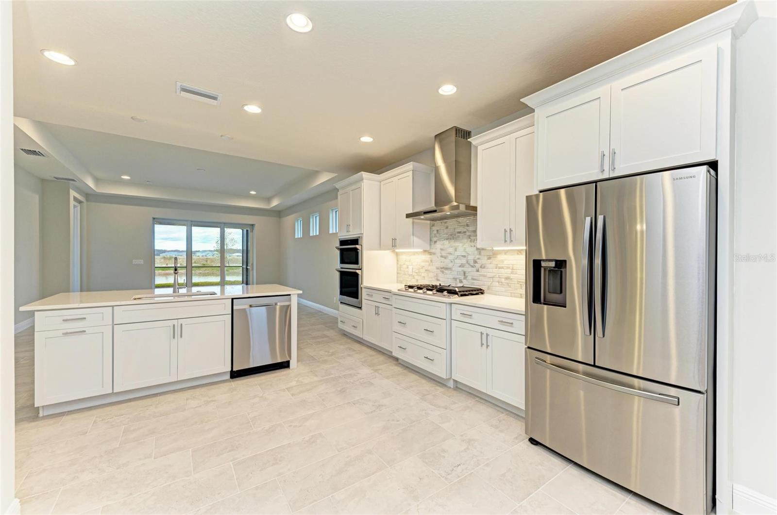 172 Van Gogh, Bradenton, FL 34212
