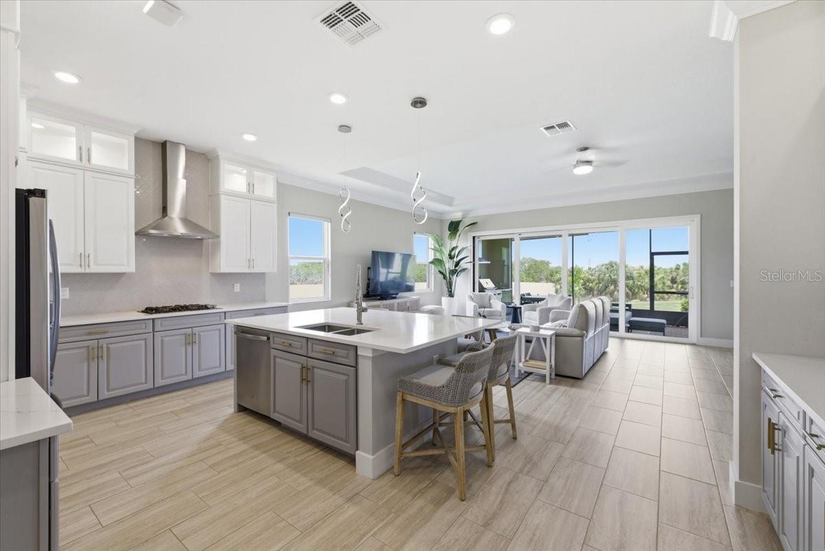2317 5th, Palmetto, FL 34221