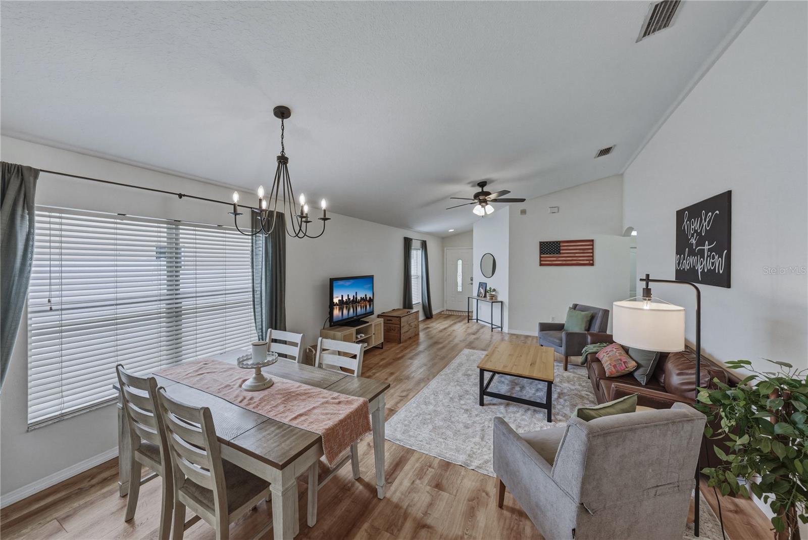 8160 Canterbury Lake, Tampa, FL 33619