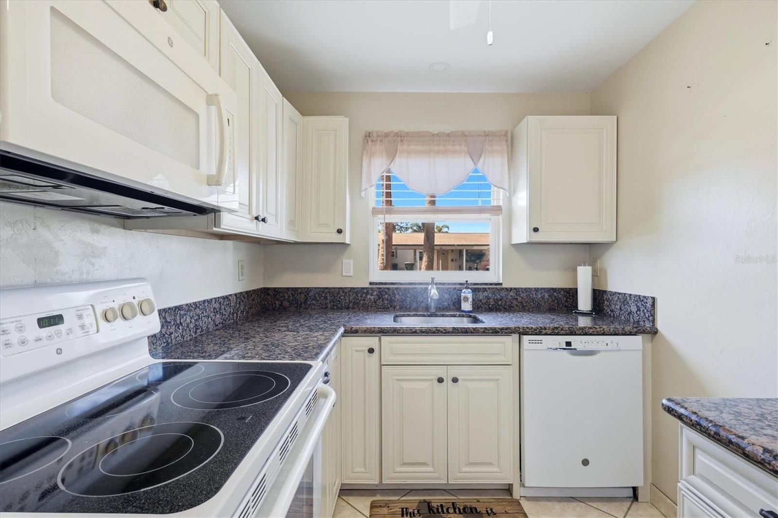 2809 Swifton Unit 4, Sarasota, FL 34231