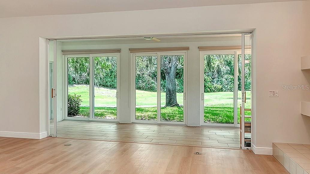 4004 Penshurst, Sarasota, FL 34235