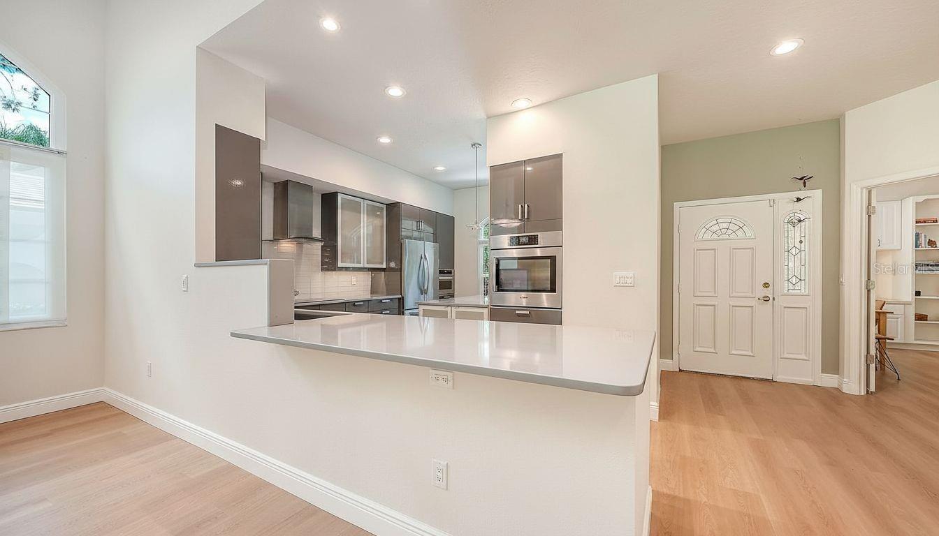 4004 Penshurst, Sarasota, FL 34235