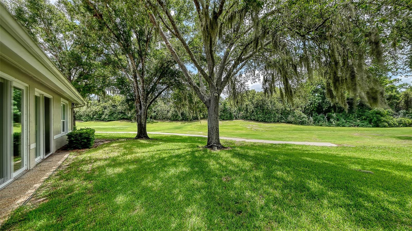 4004 Penshurst, Sarasota, FL 34235