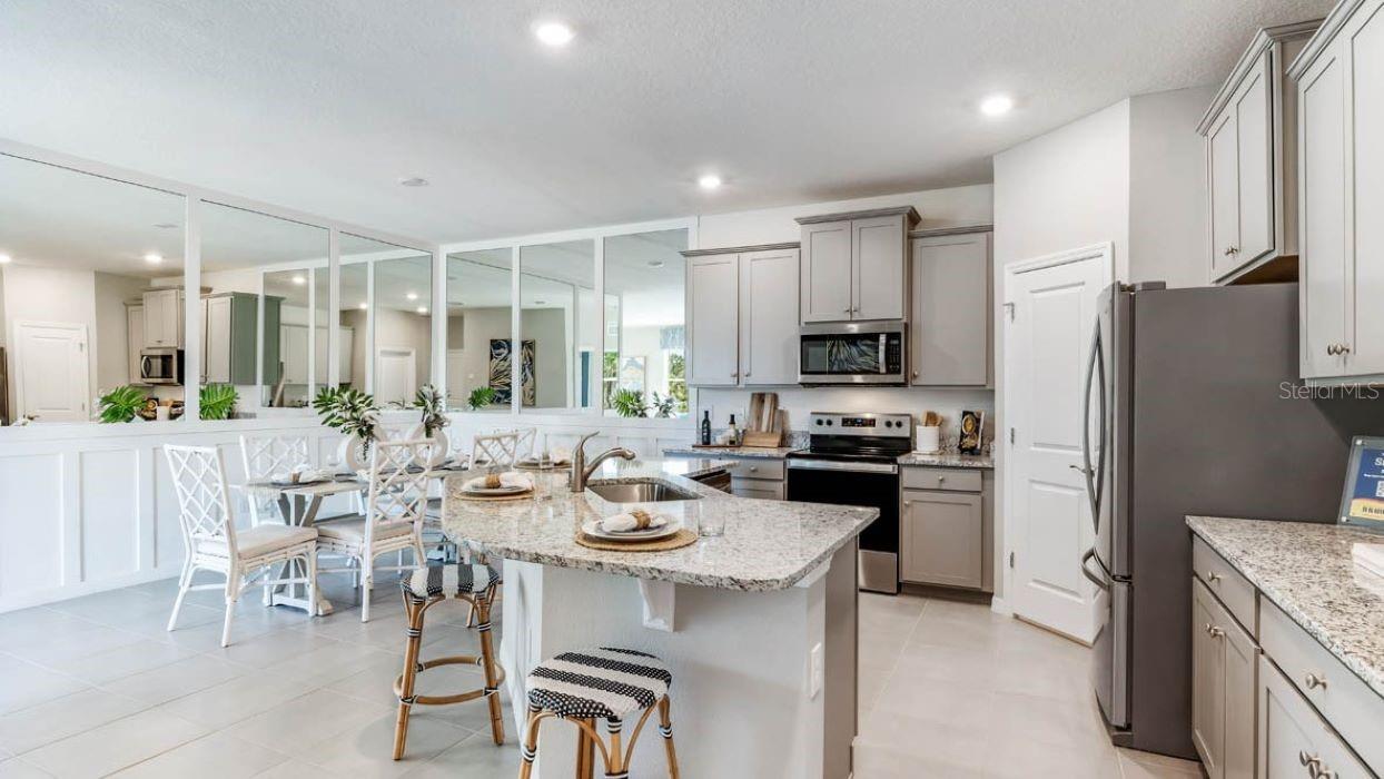 6245 Parmeron, Sarasota, FL 34231