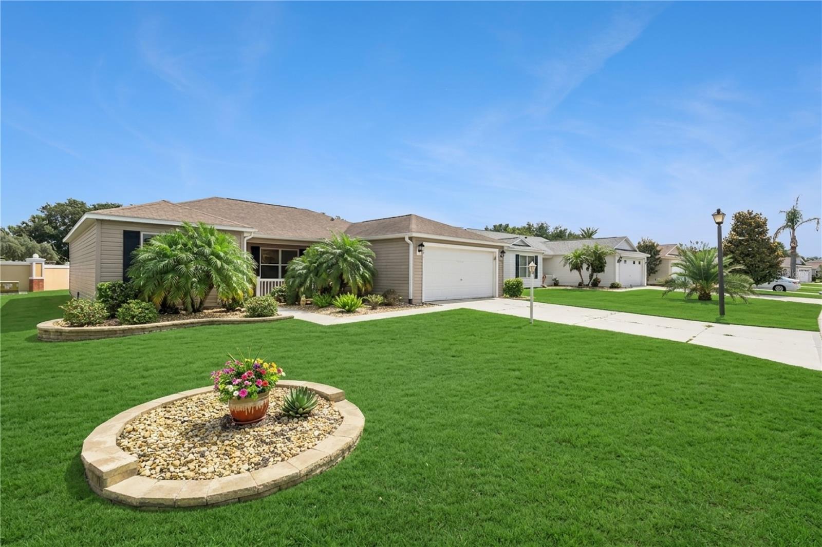 1575 Hollyberry, The Villages, FL 32162