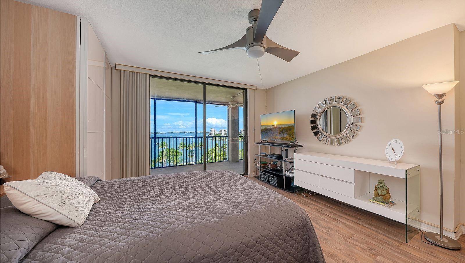 707 Gulfstream Unit 705, Sarasota, FL 34236