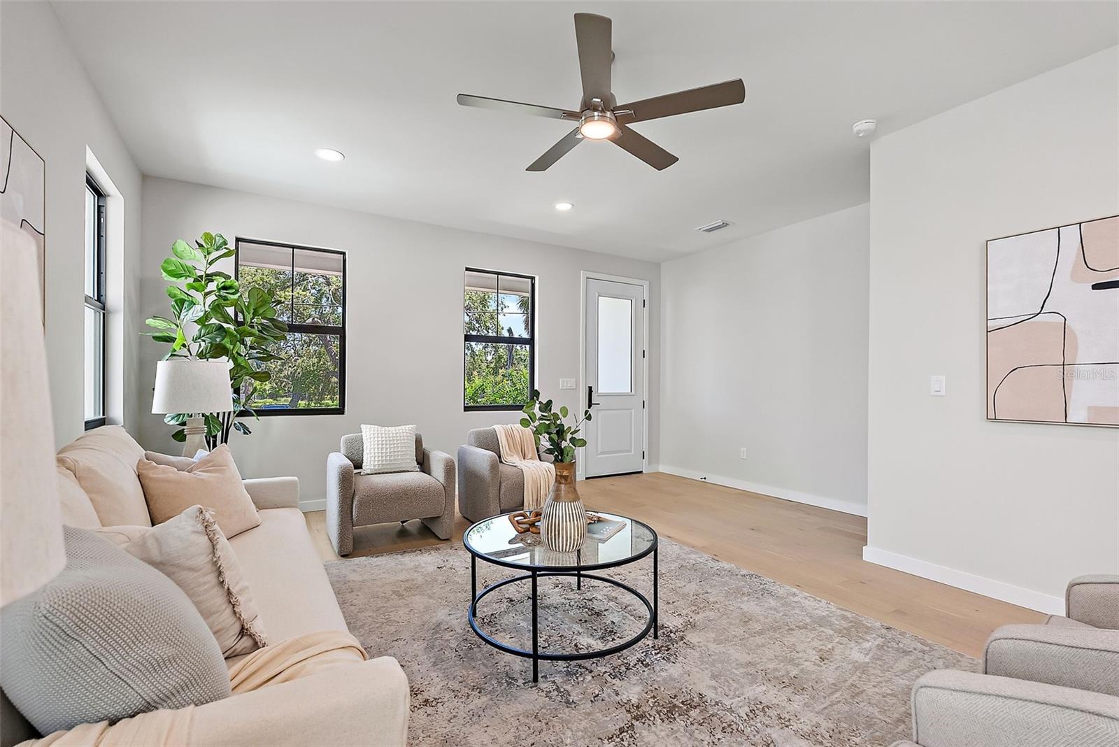 423 11th, St Petersburg, FL 33701