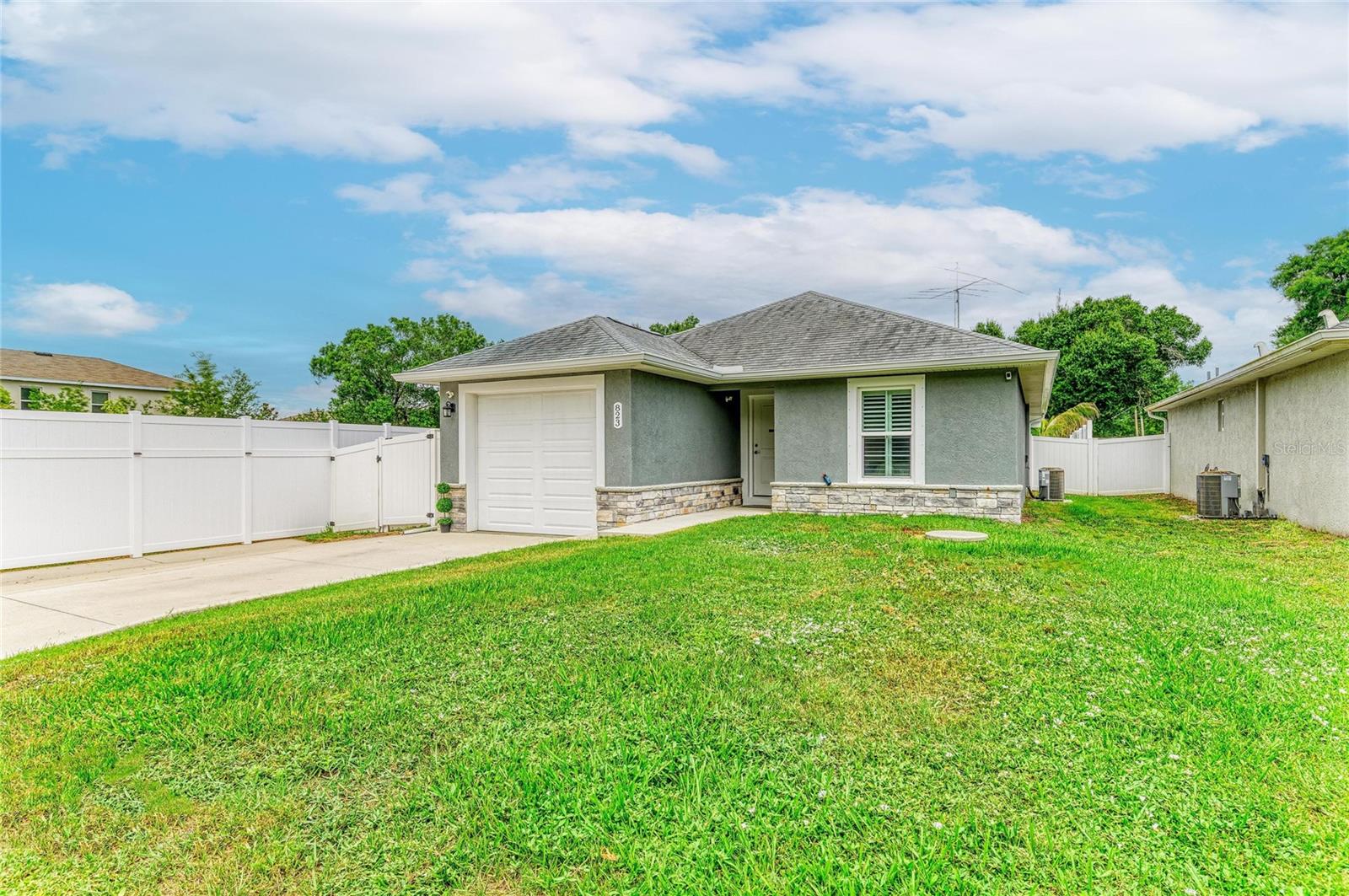 823 Bacon, Sarasota, FL 34232