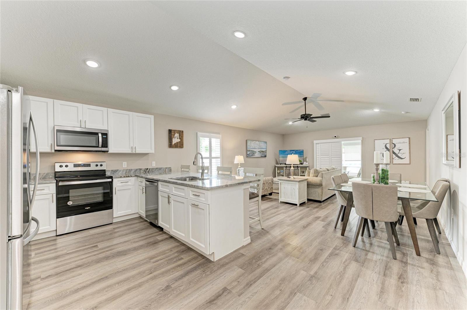 823 Bacon, Sarasota, FL 34232