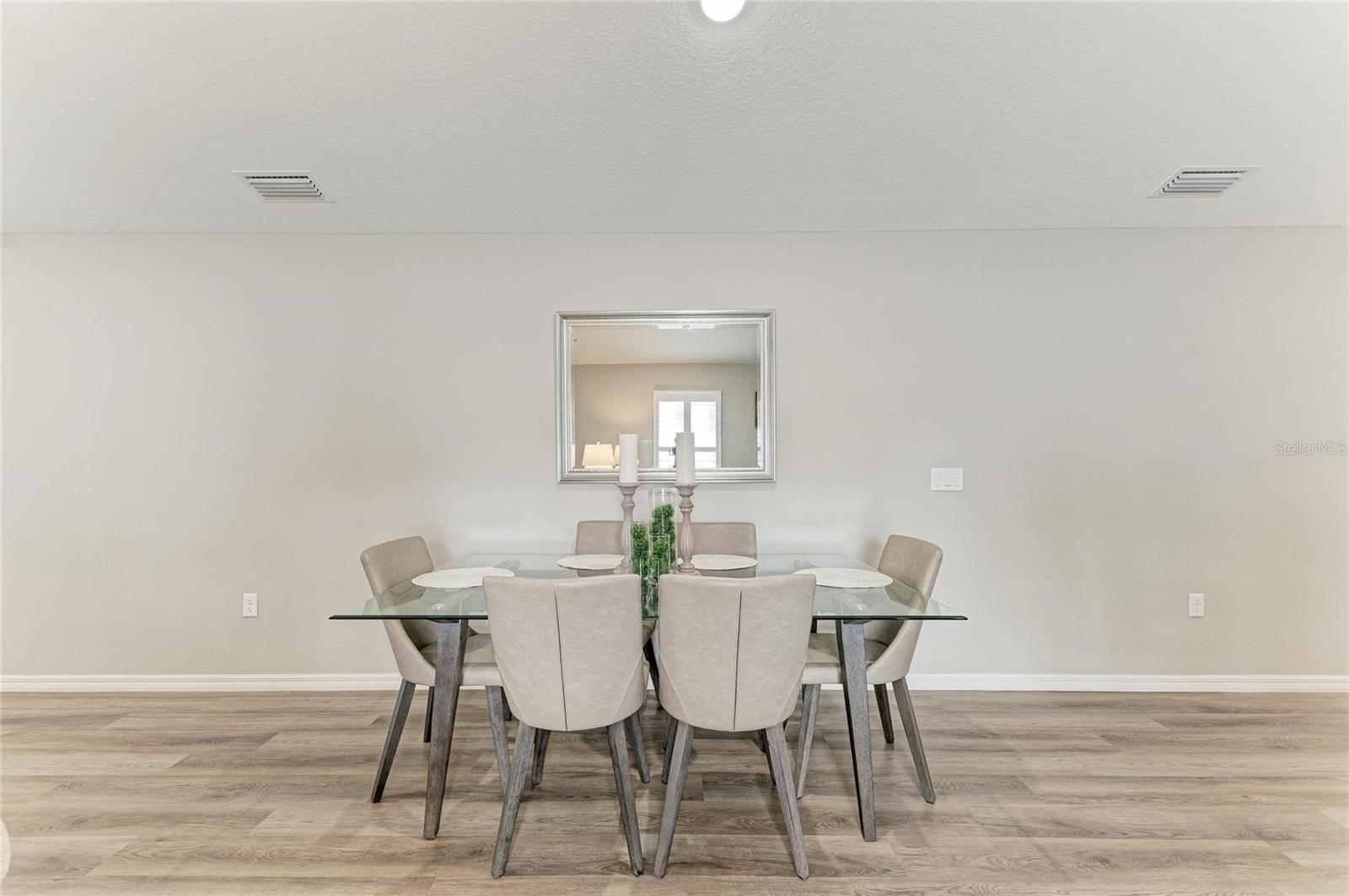 823 Bacon, Sarasota, FL 34232