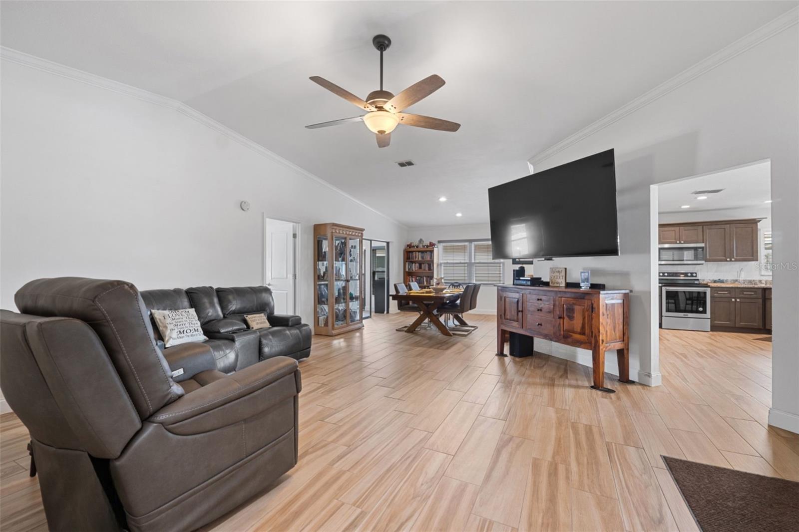 1957 Prairie Dunes, Lakeland, FL 33810