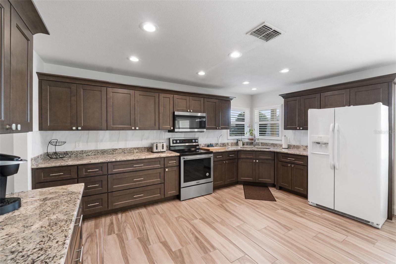 1957 Prairie Dunes, Lakeland, FL 33810