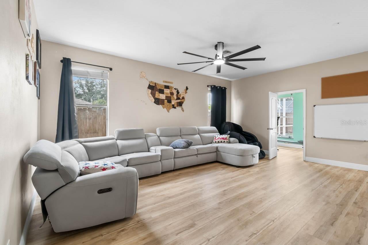 9839 Laurel Ledge, Riverview, FL 33569
