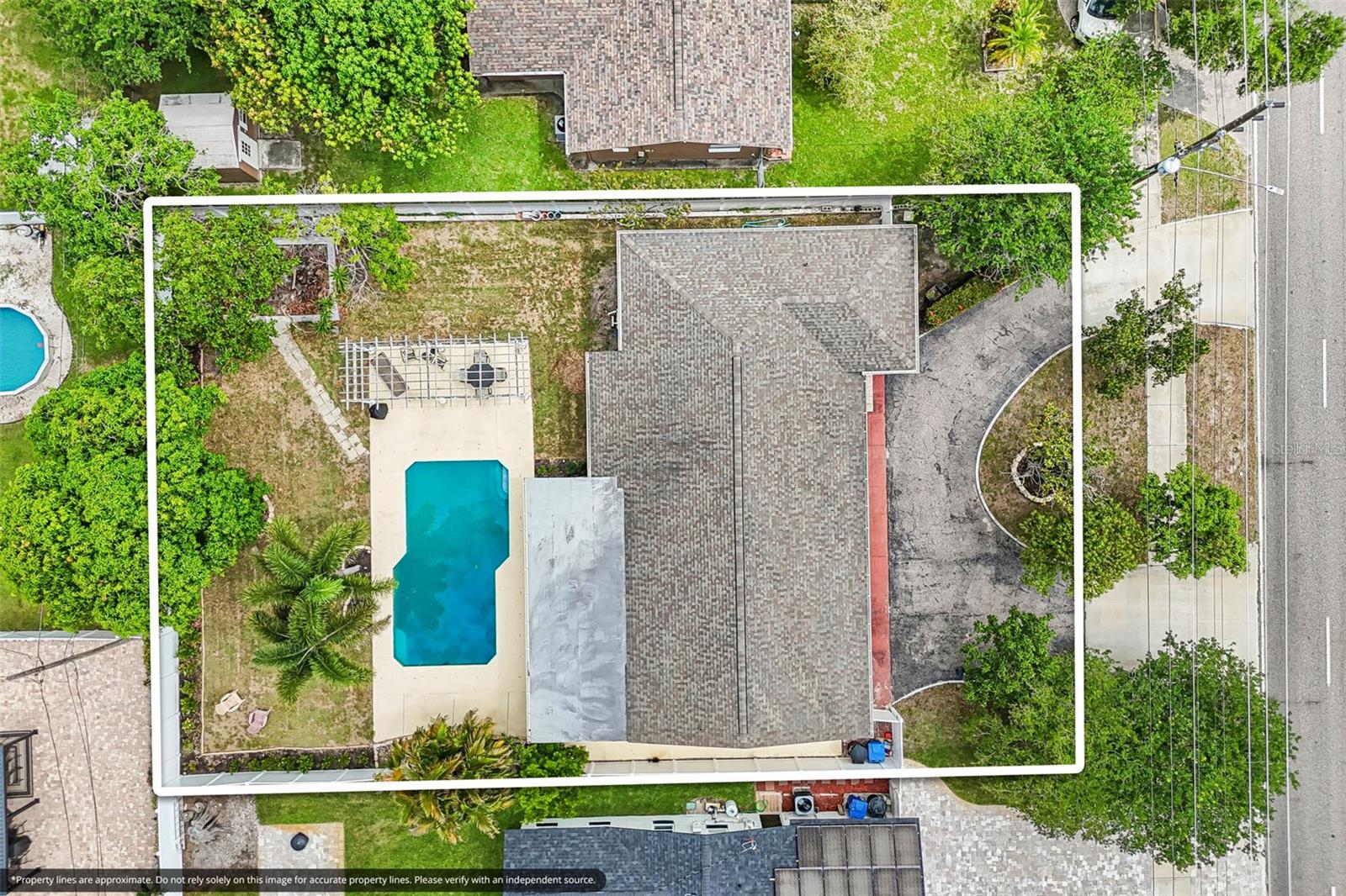 2709 49th, St Petersburg, FL 33710