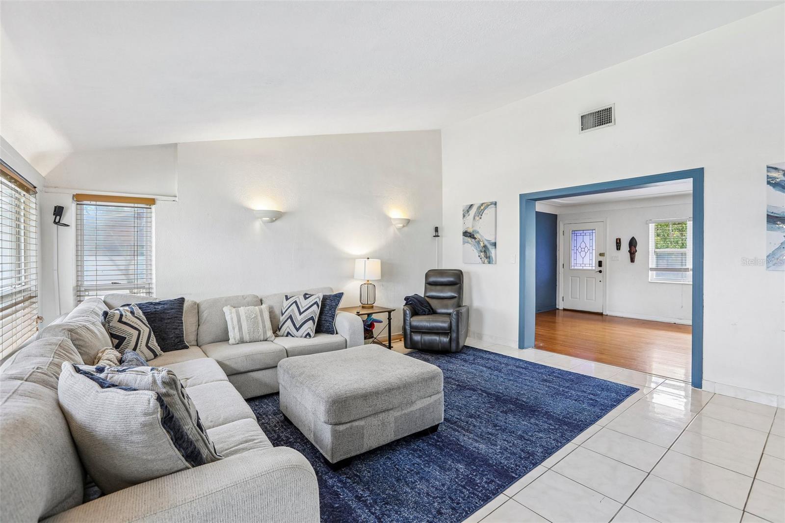2709 49th, St Petersburg, FL 33710