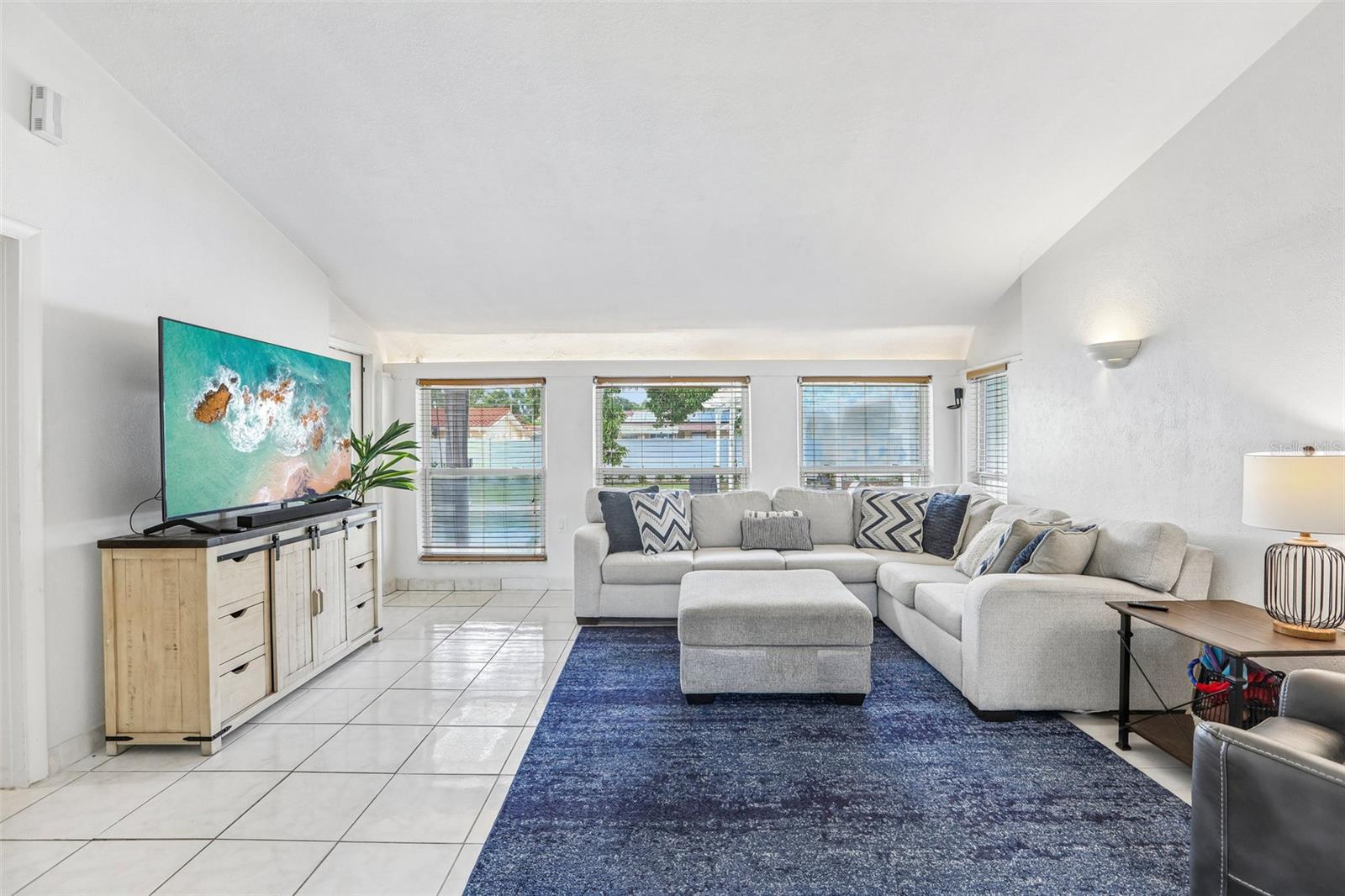 2709 49th, St Petersburg, FL 33710