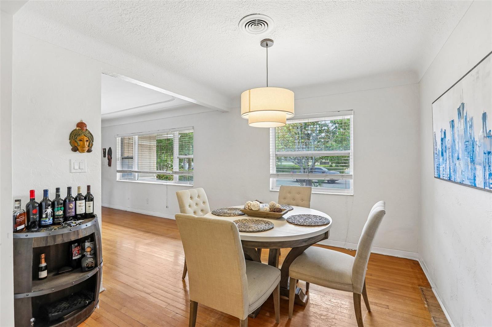 2709 49th, St Petersburg, FL 33710
