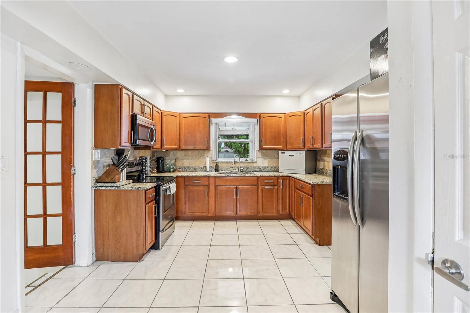 2709 49th, St Petersburg, FL 33710