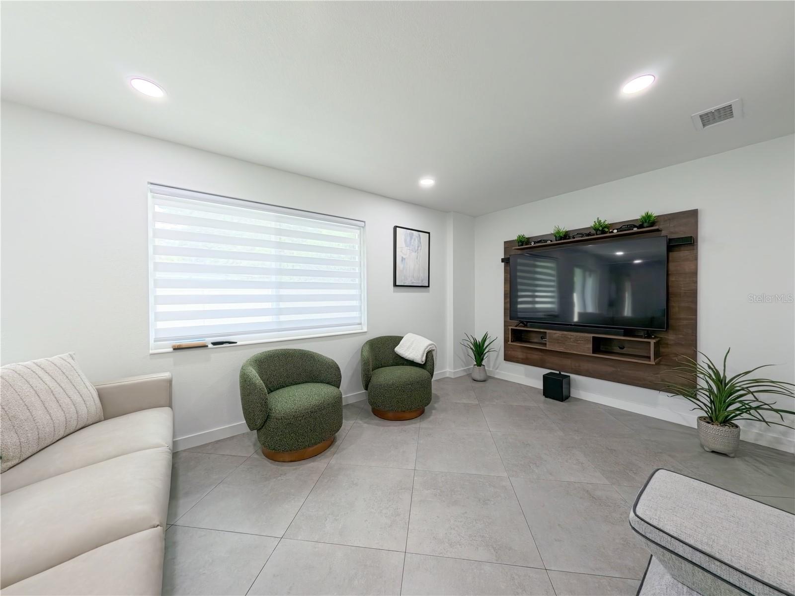1446 Admiral Woodson, Clearwater, FL 33755