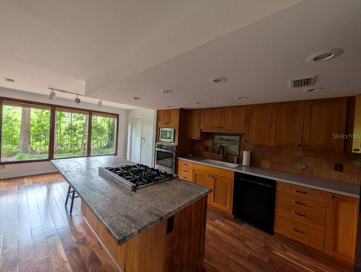 5902 36th, Gainesville, FL 32608