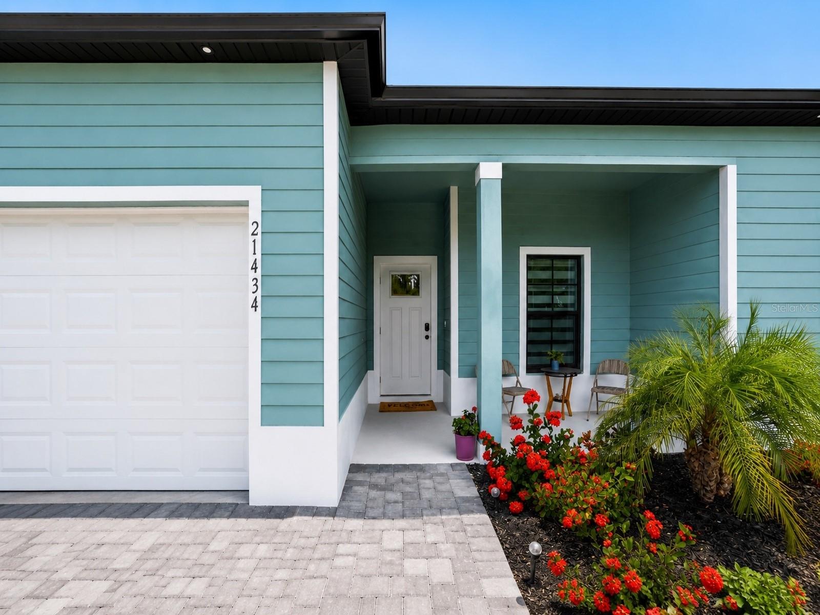 21434 Dekals, Port Charlotte, FL 33952