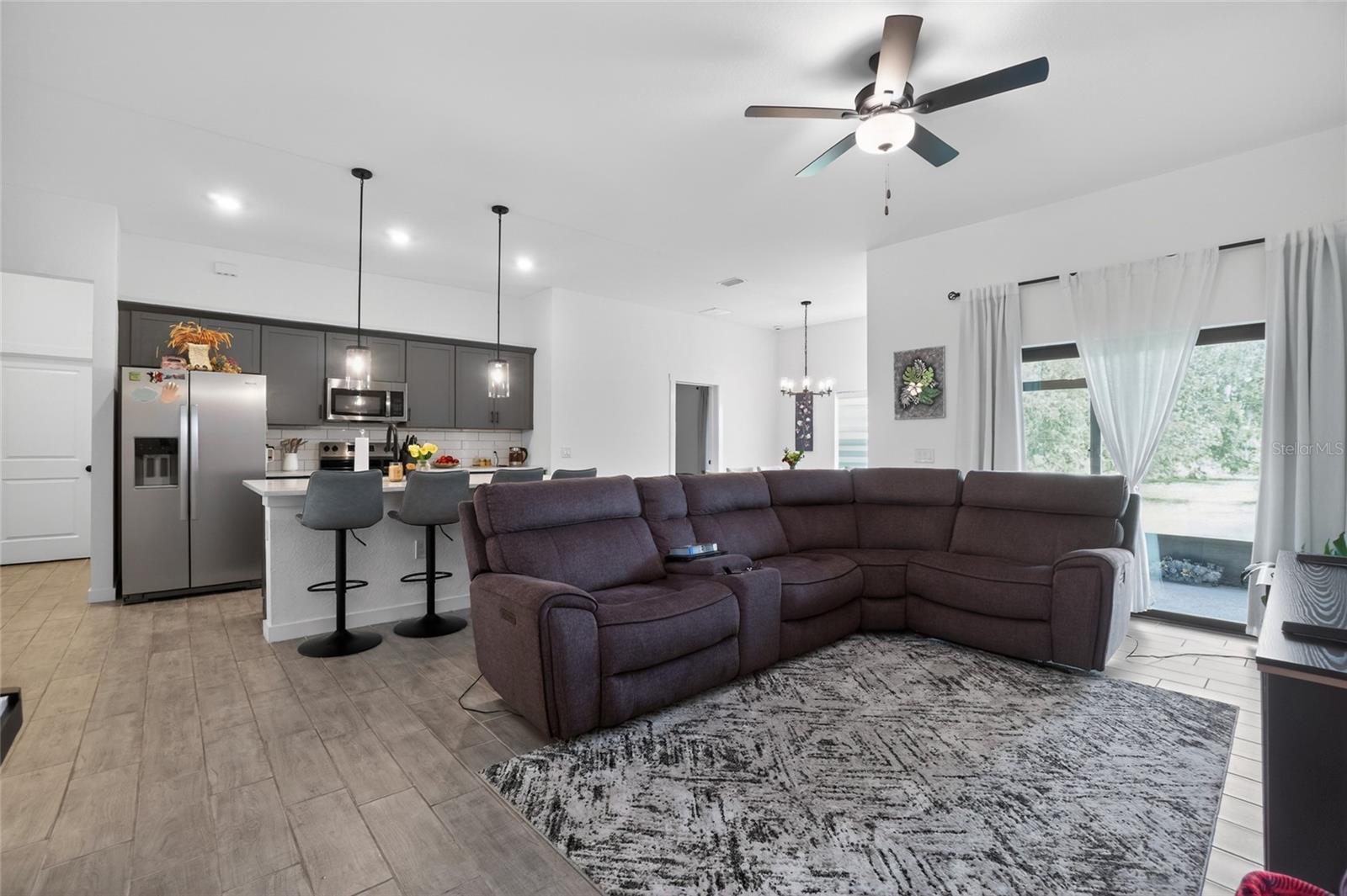 21434 Dekals, Port Charlotte, FL 33952