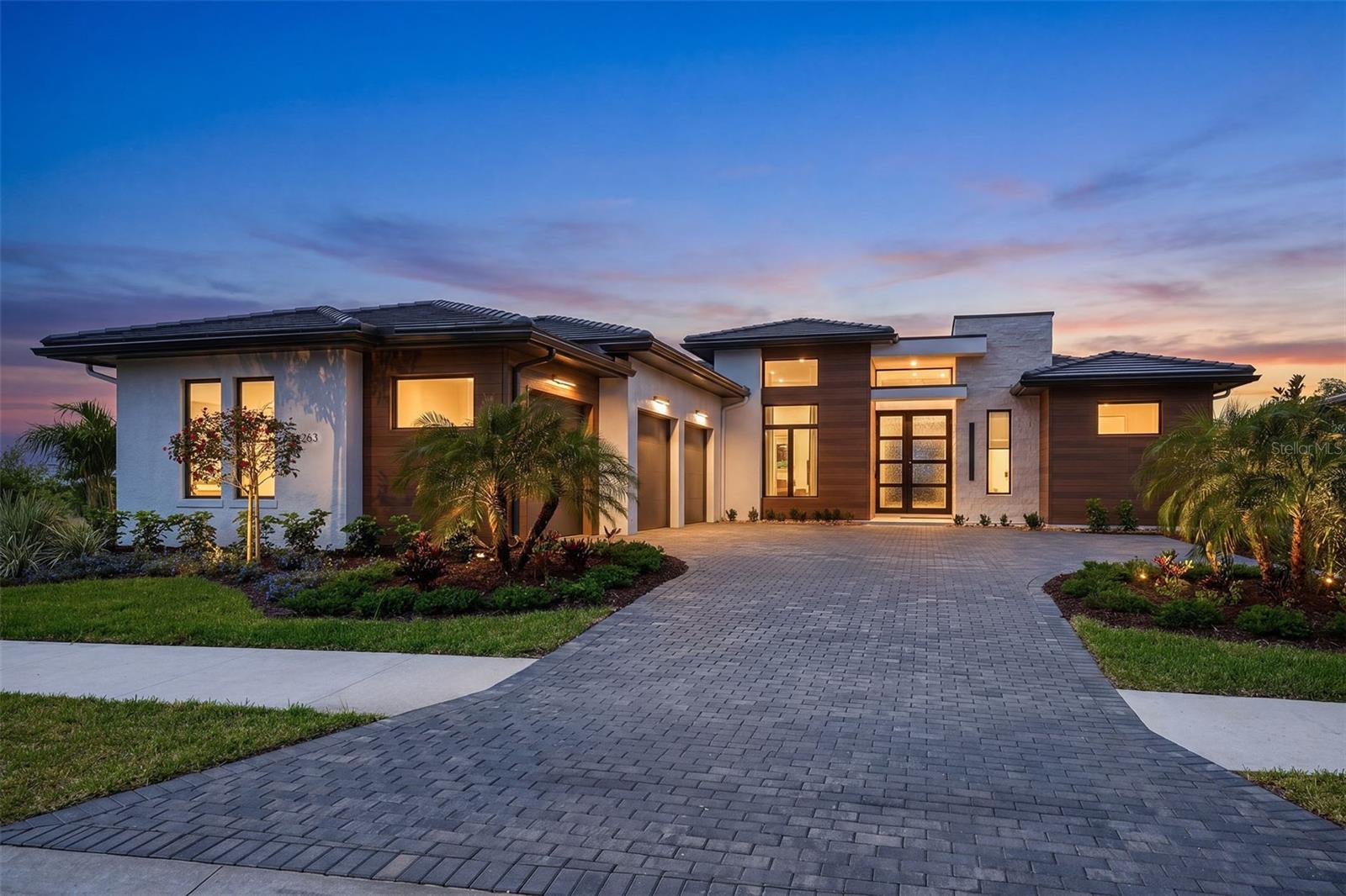 263 Crystal Waters, Sarasota, FL 34240