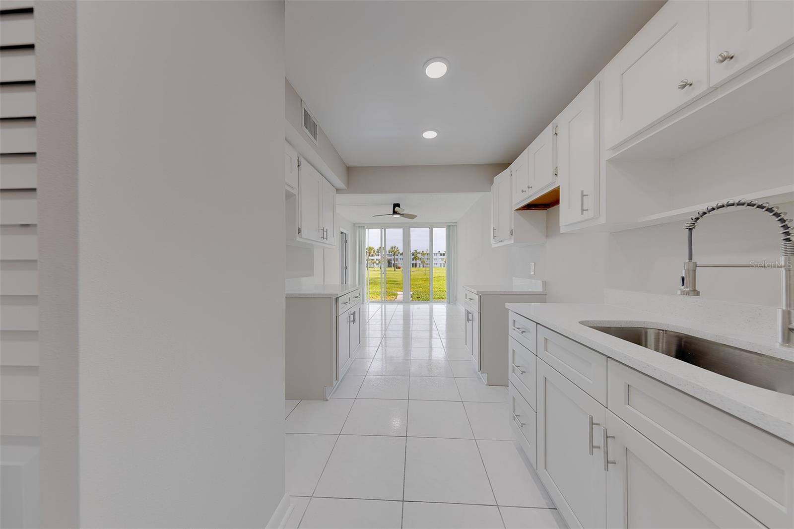 4715 Bay Unit 132, St Petersburg, FL 33703