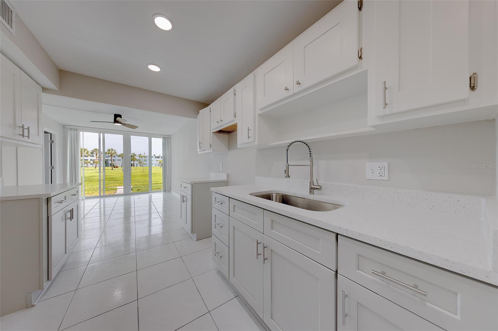 4715 Bay Unit 132, St Petersburg, FL 33703
