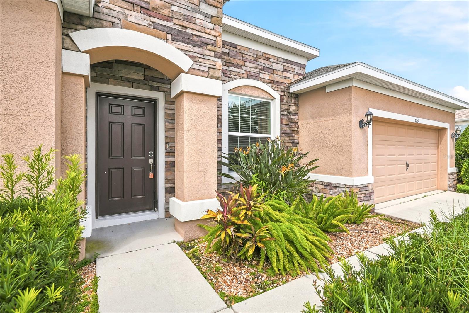 924 Buttercup, Bradenton, FL 34212