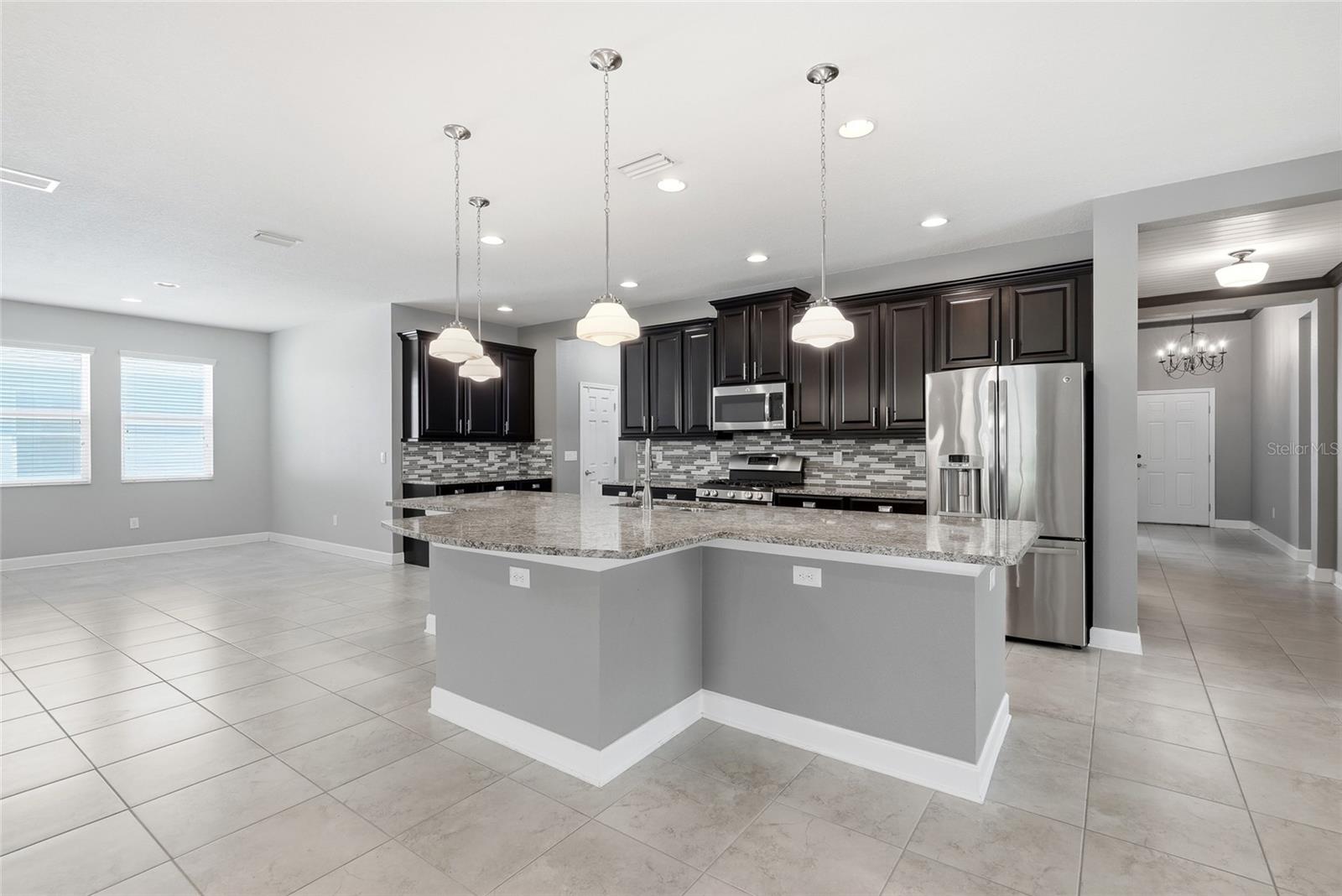 924 Buttercup, Bradenton, FL 34212
