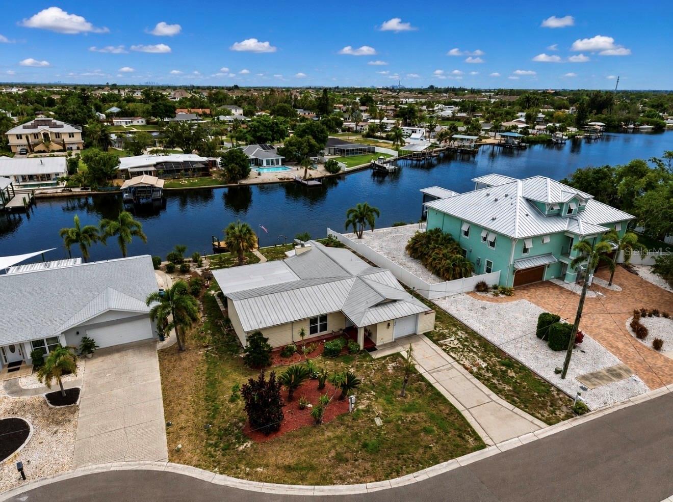 803 Leisey, Ruskin, FL 33570