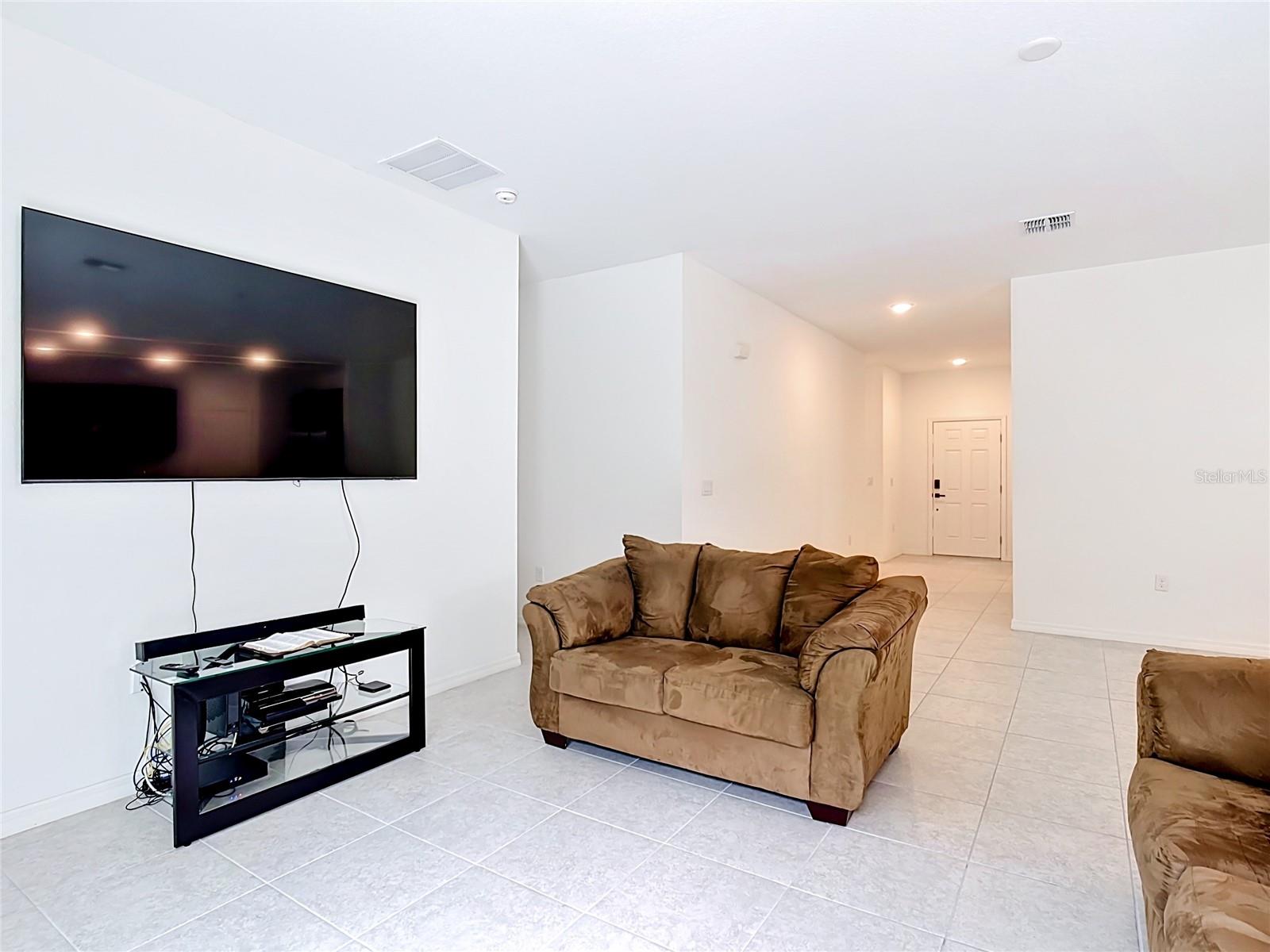 1414 Orlando, Poinciana, FL 34759