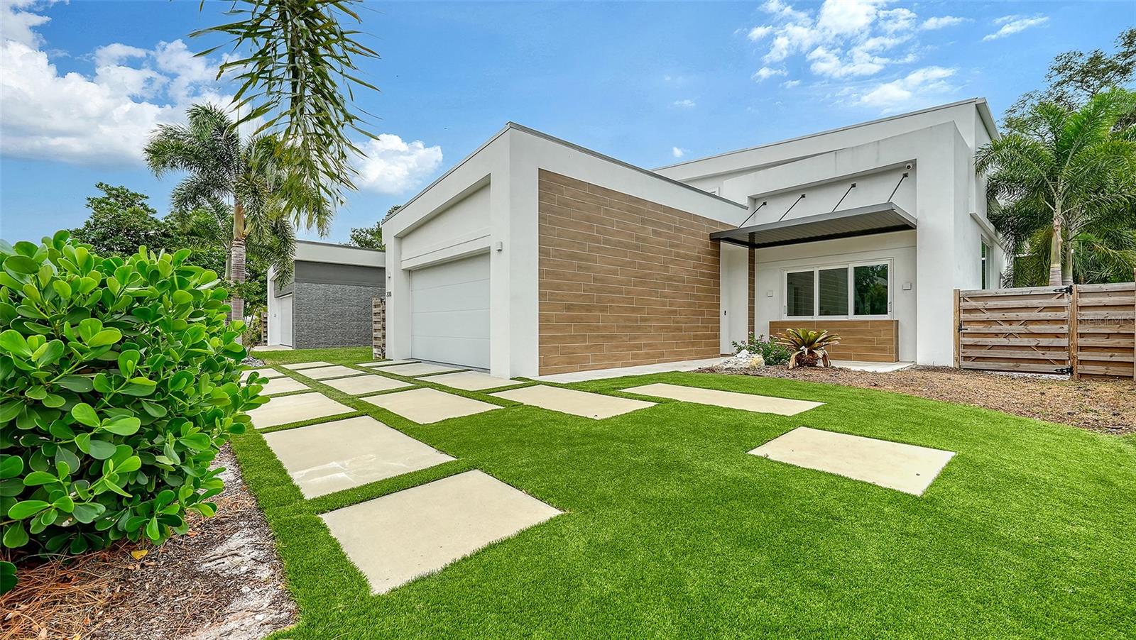 2138 Hawthorne, Sarasota, FL 34239