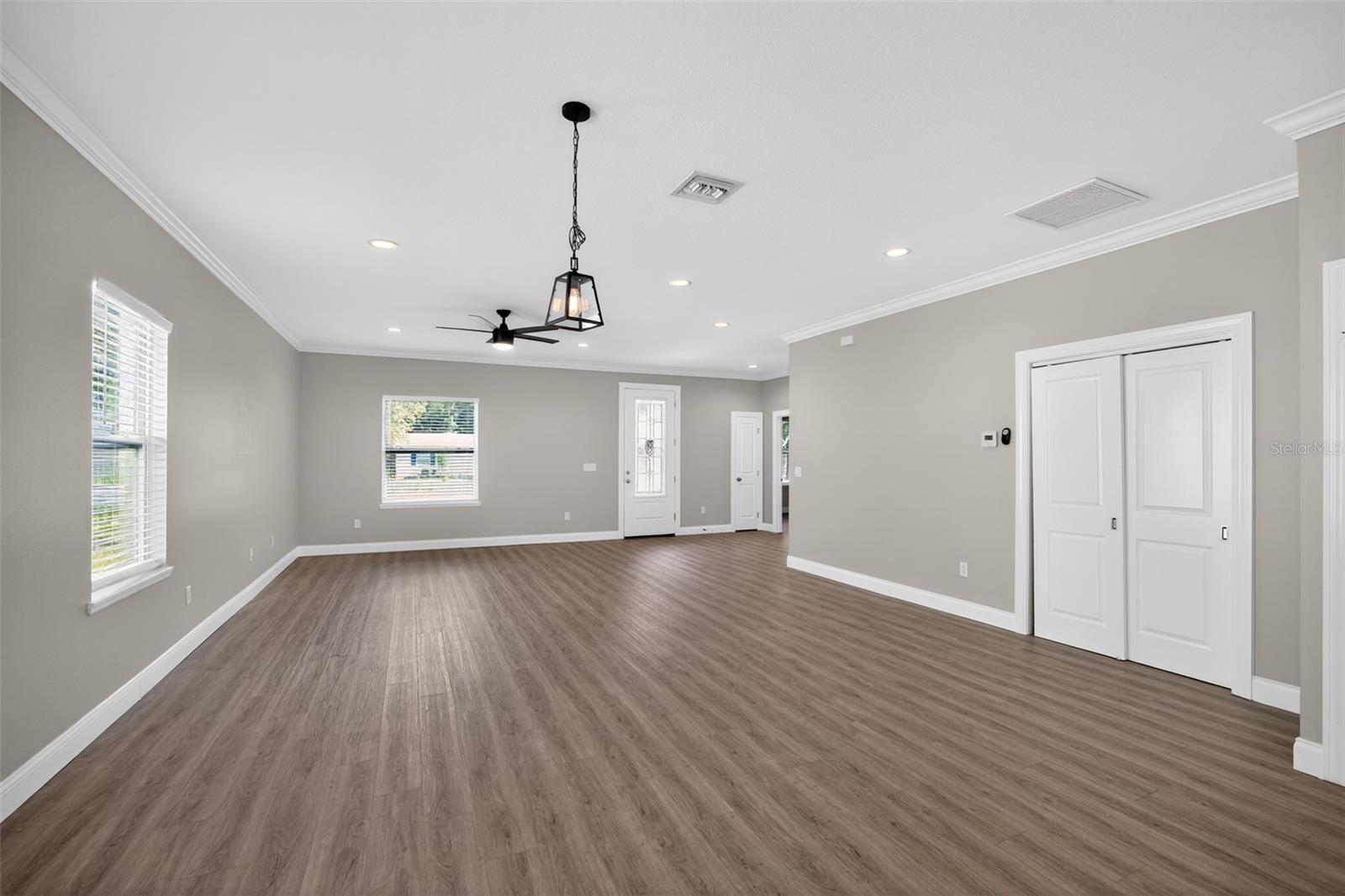 7977 49th, St Petersburg, FL 33709