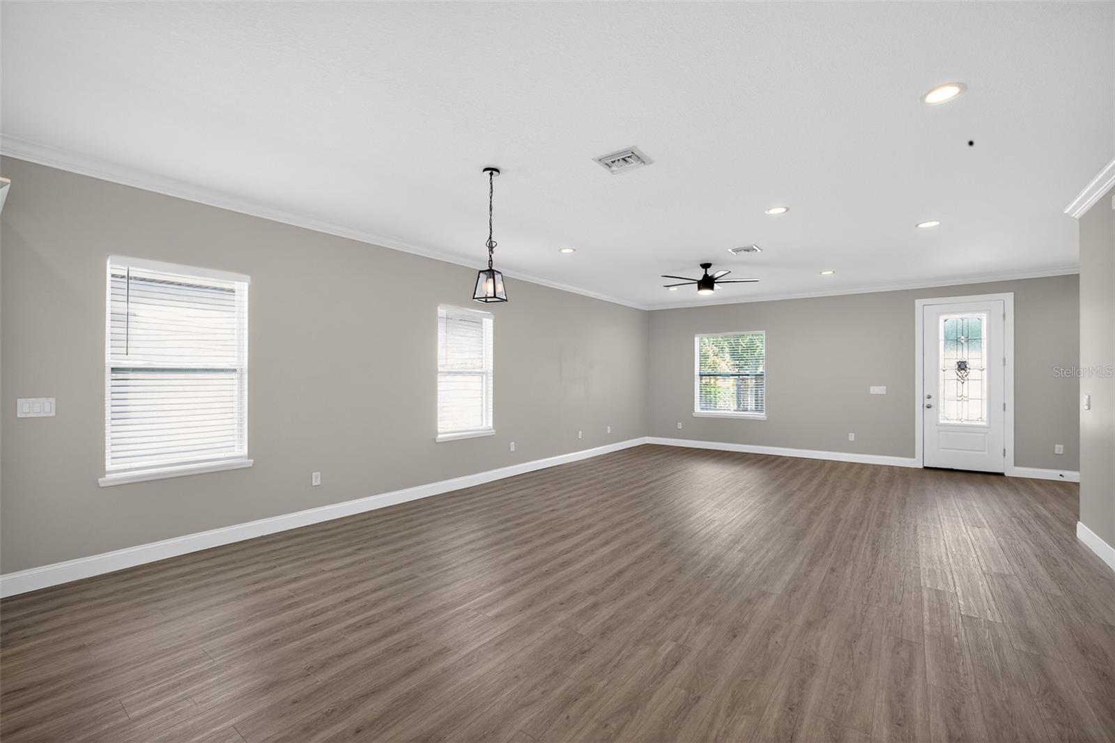 7977 49th, St Petersburg, FL 33709