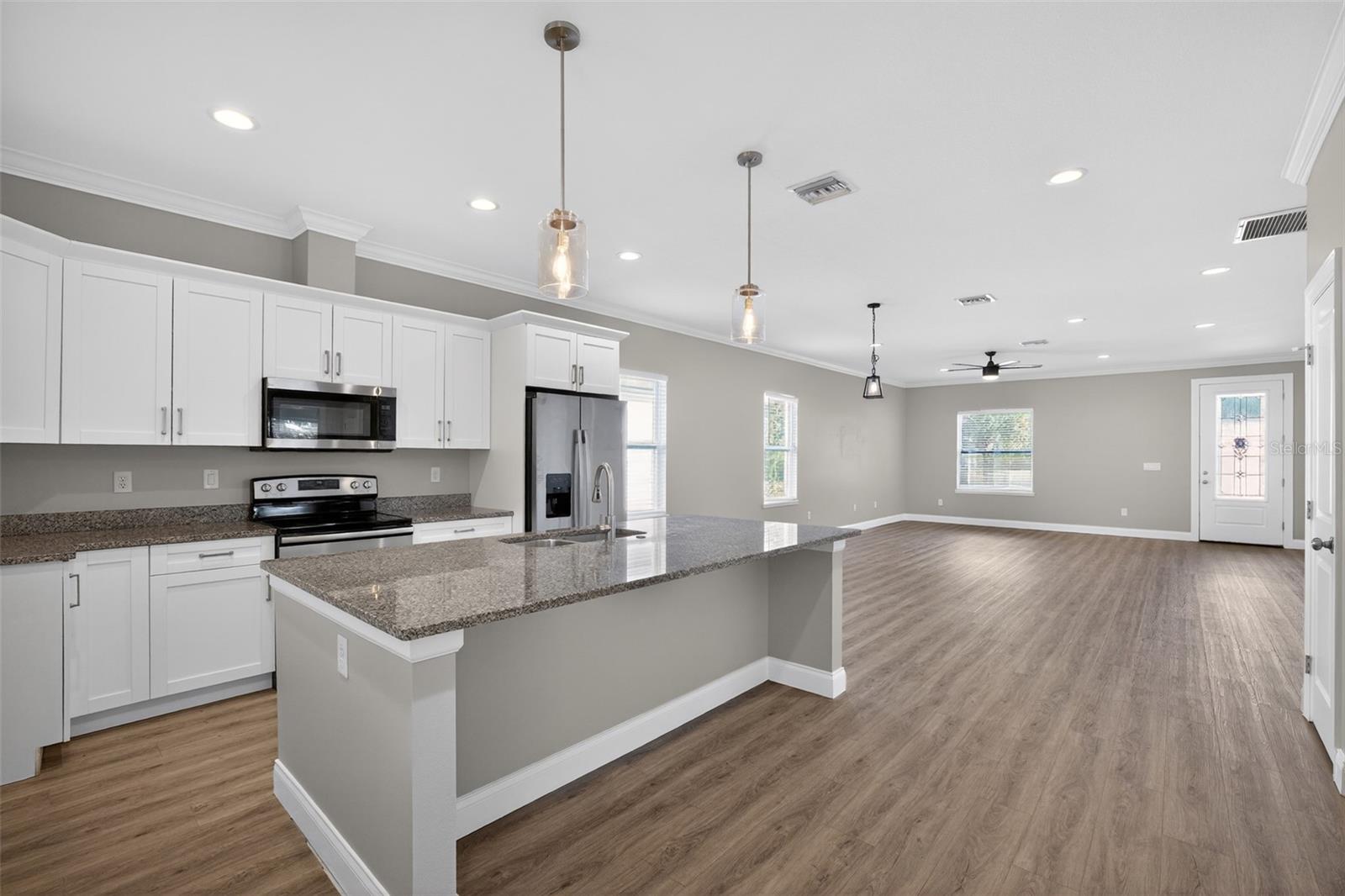 7977 49th, St Petersburg, FL 33709