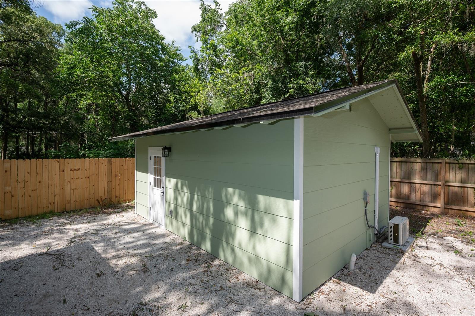 1935 33rd, Gainesville, FL 32605