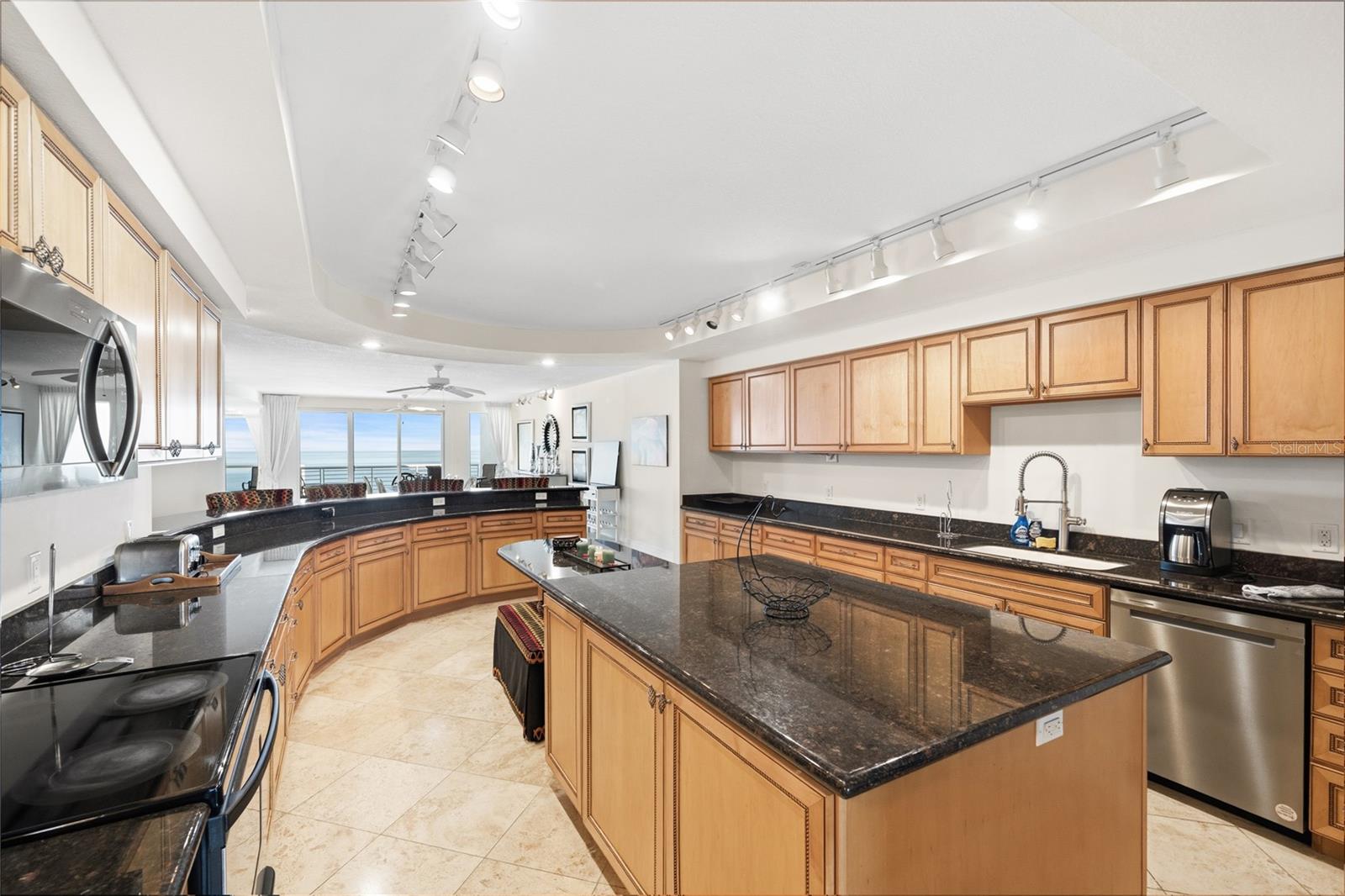 1350 Gulf Unit 901, Clearwater Beach, FL 33767