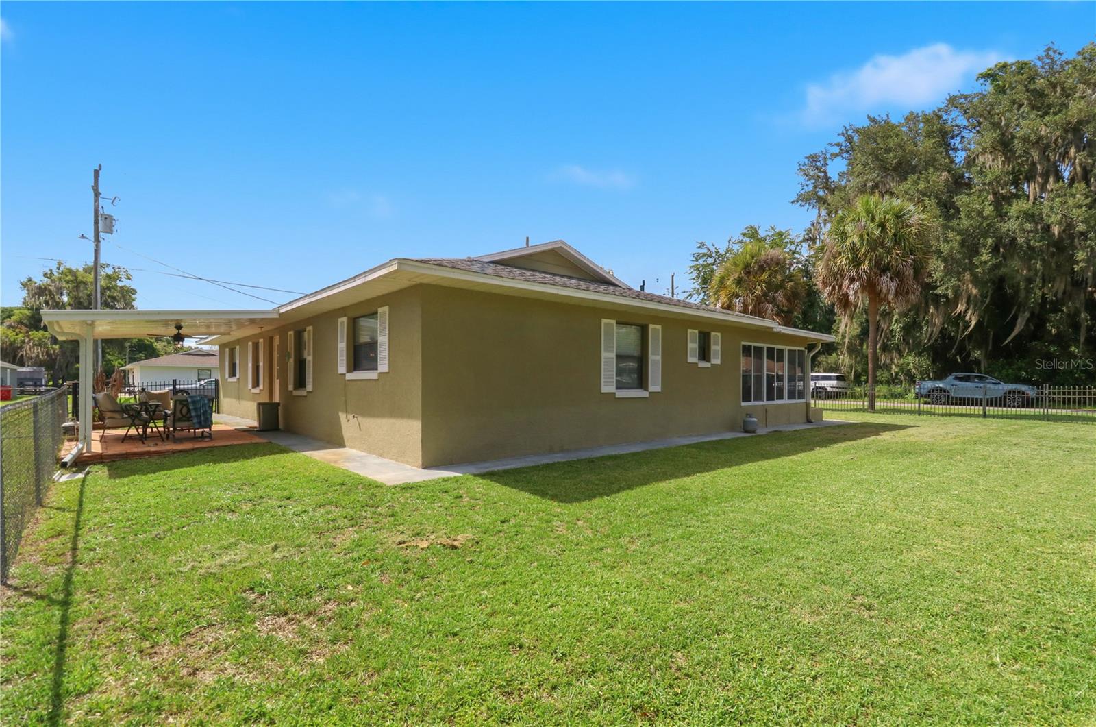 1381 Cr 446a, Lake Panasoffkee, FL 33538